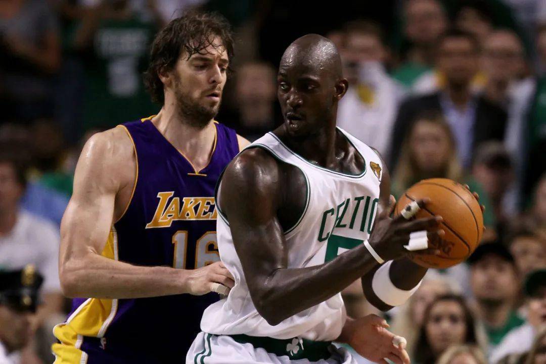 两次助攻的 两次助攻的