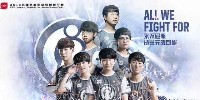 成为众人瞩 成为众人瞩