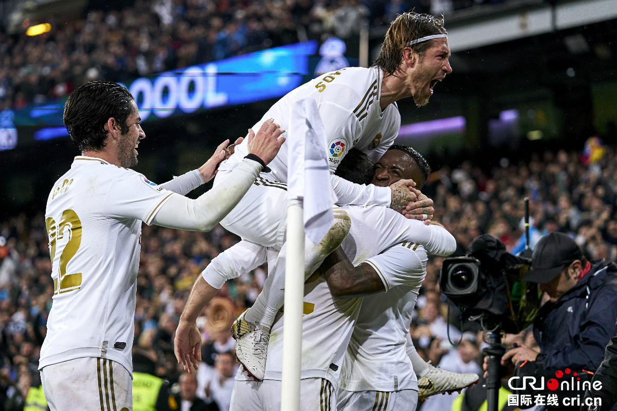 一位与他共 一位与他共